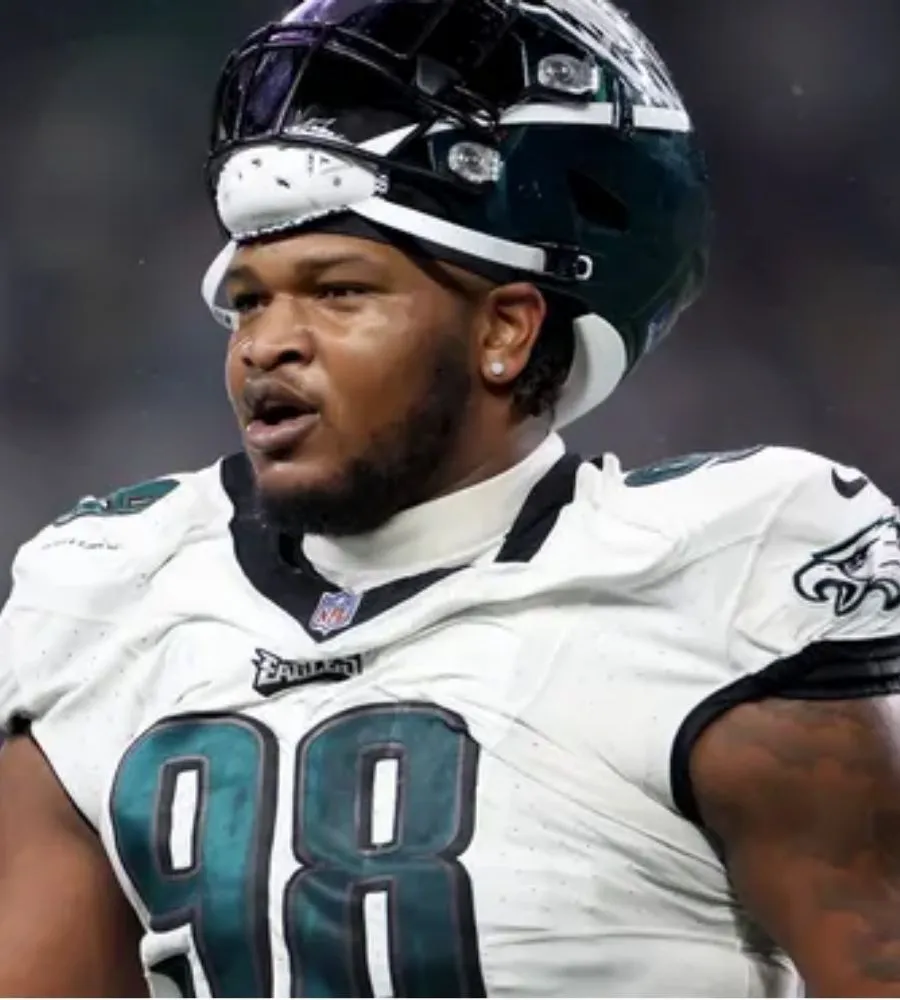 Eagles Superstar Predicted to Unseat $96 Million AFC West All-Pro