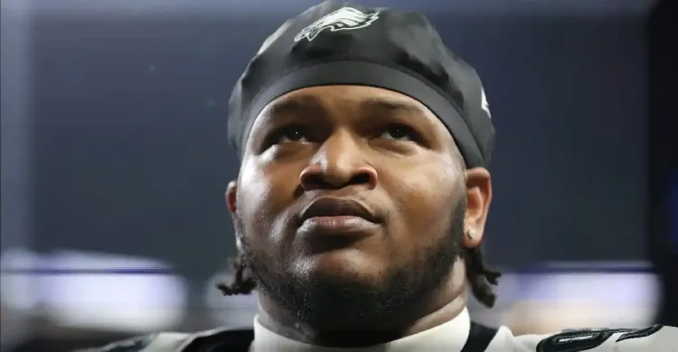 Eagles Superstar Predicted to Unseat $96 Million AFC West All-Pro