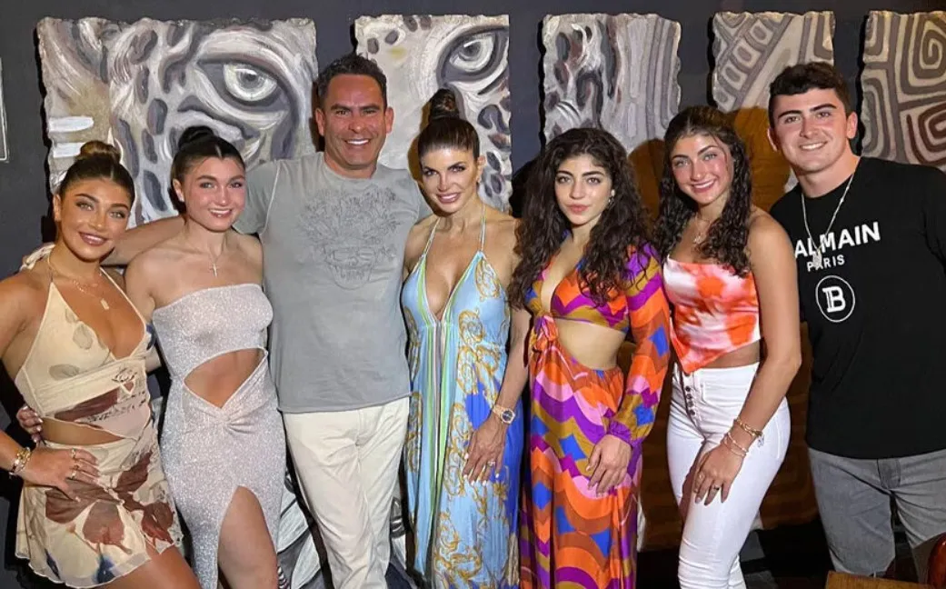 Louie Ruelas shares his thoughts on Teresa Giudice's daughters