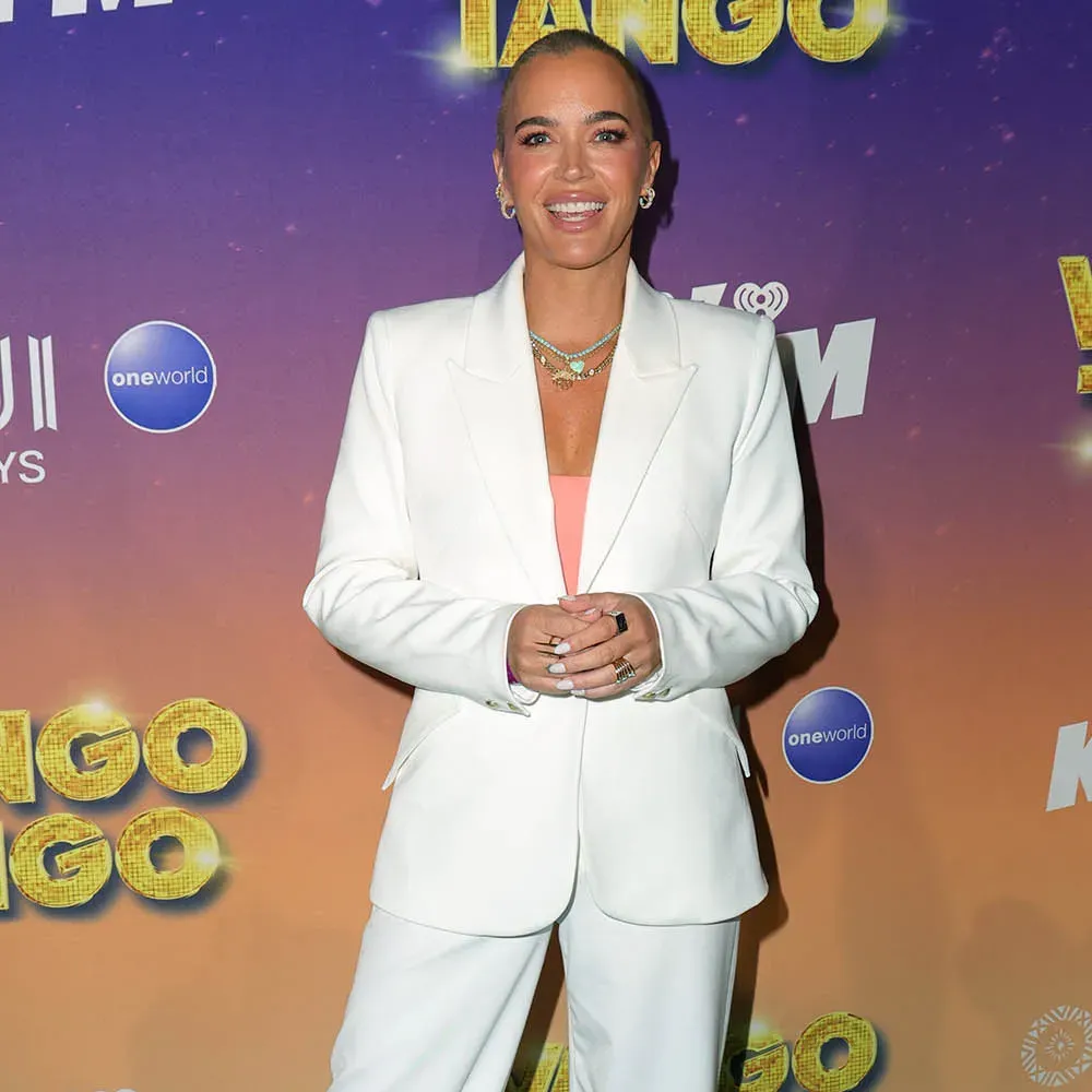 Teddi Mellencamp celebrates 44th birthday with glam selfie and cheeky age mix-up as she marks milestone amid stage 4 cancer battle and shares emotional update on shrinking brain and lung tumors - suong