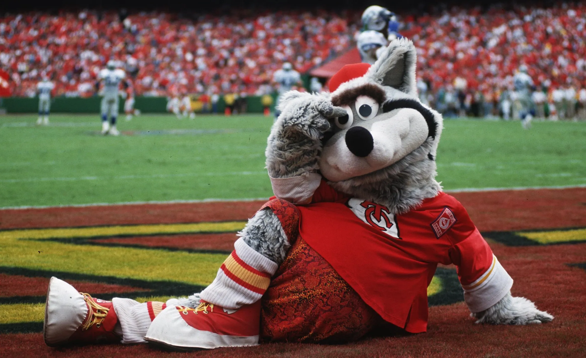 Chiefs Send Parting Message to Retiring Longtime Mascot