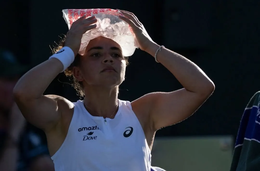 Unprecedented number of Wimbledon upsets continues in second round