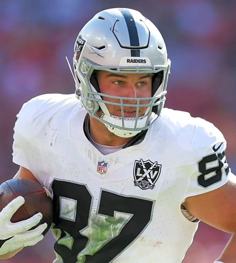 Why TE Michael Mayer could be a big asset for the Raiders in 2025