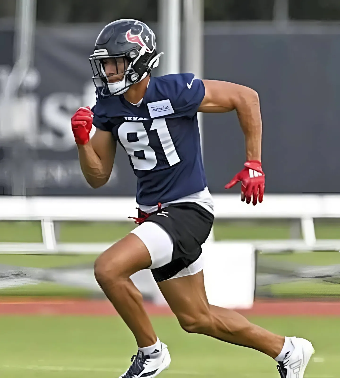 Houston Texans WR Pinned as Biggest X-Factor to Success