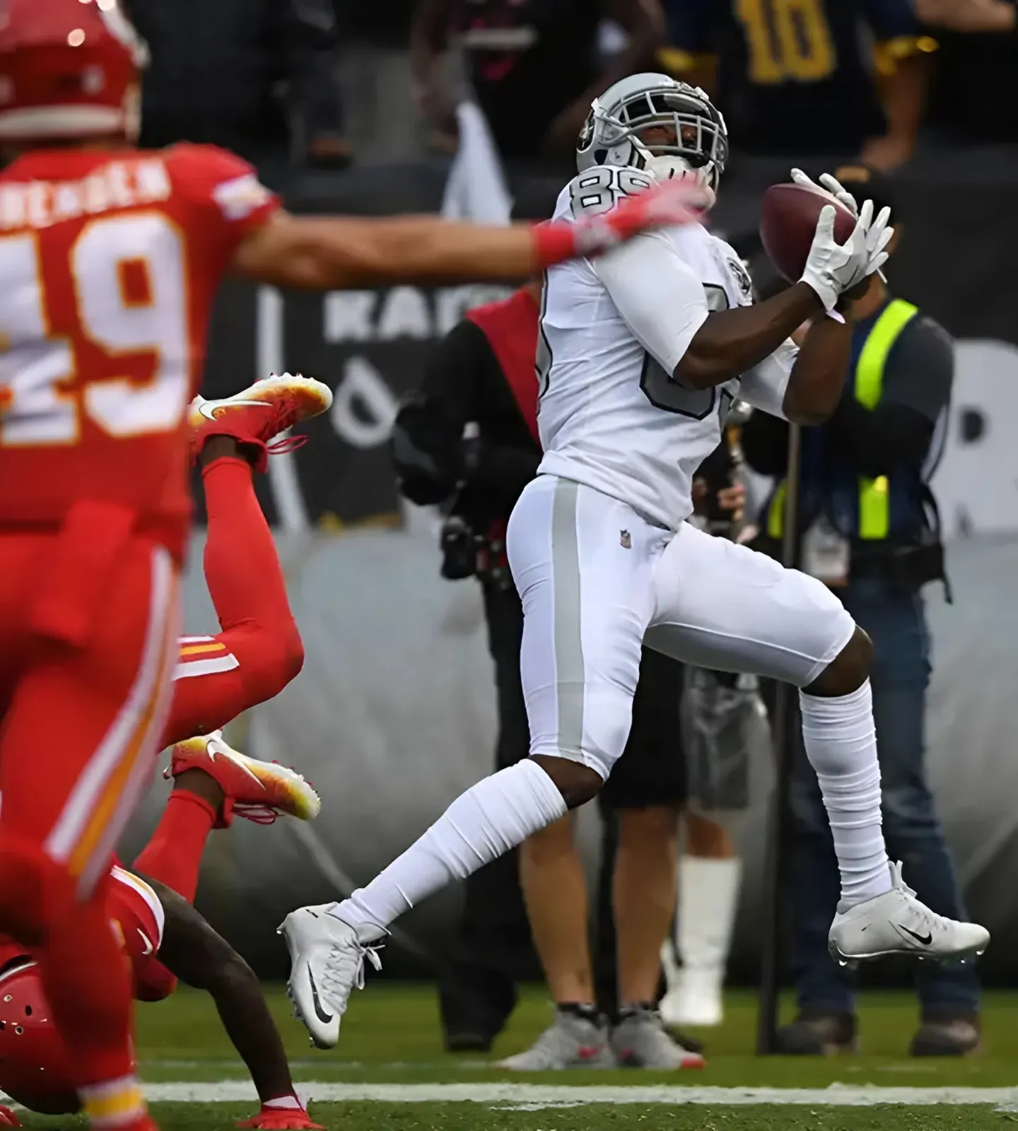 Raiders Pushed to Reunite With Veteran Free Agent WR