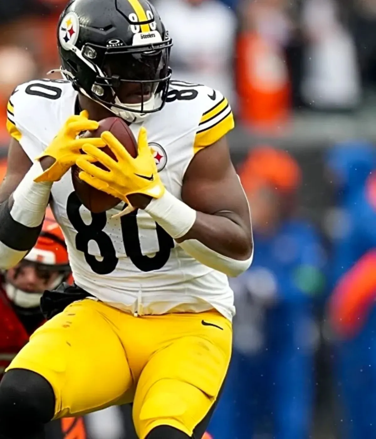 Eagles Massive TE Trade Predicted Ahead of Training Camp