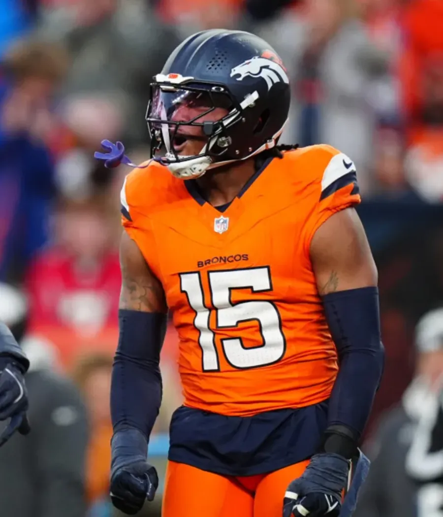 Broncos Star Edge Rusher Told to Bet on Himself in Hunt for New Contract