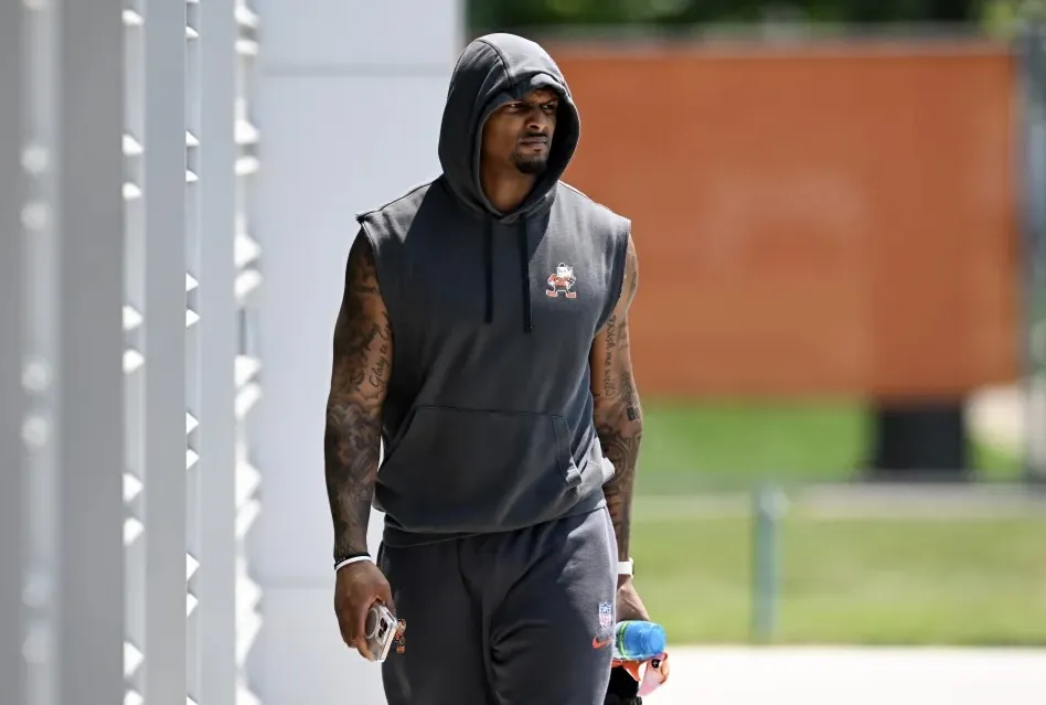 Deshaun Watson’s behavior forces Cleveland Browns to rethink their $230M investment