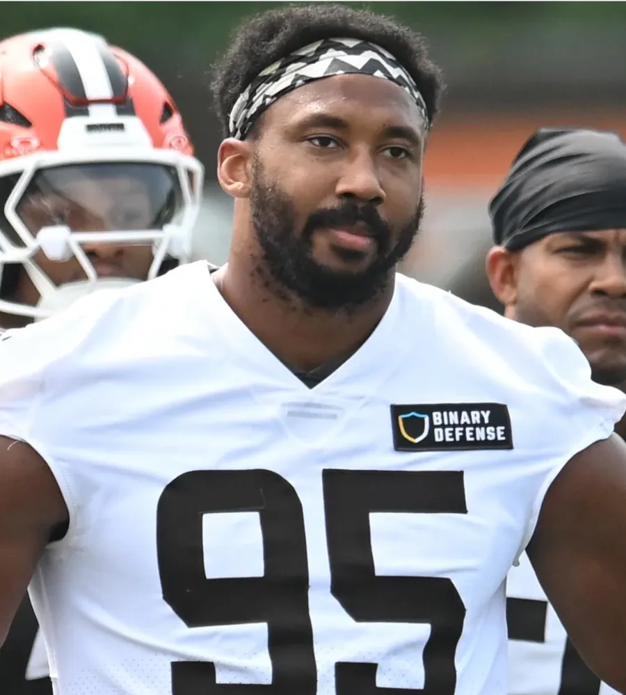 Unbreakable Truce: Myles Garrett Sends Bold Message After Trade Drama, Vows to Lead Browns