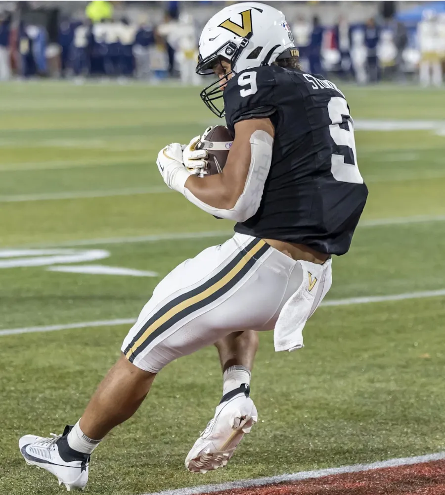 Broncos Set to Snatch Eli Stowers as Engram’s High‑Upside Heir in 2026