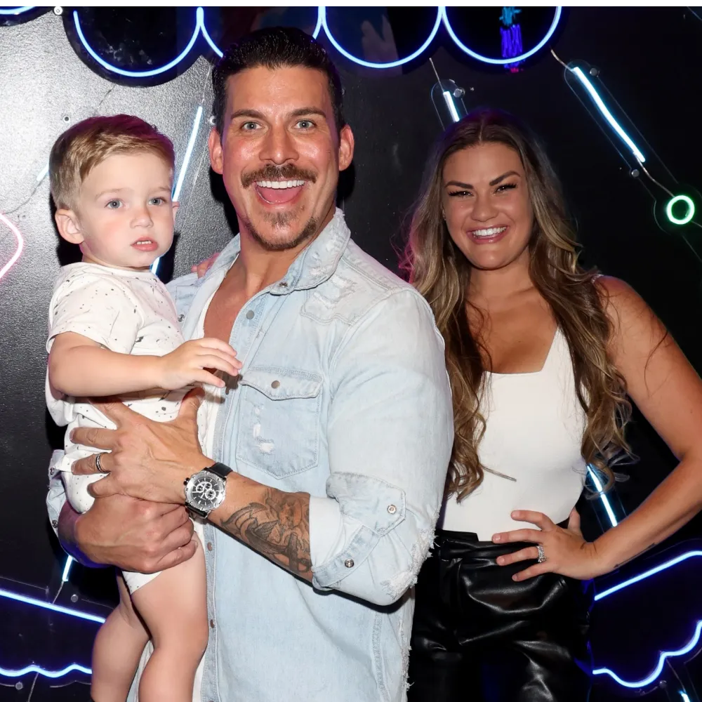 LEAKED – Woman linked to Jax Taylor sends Brittany Cartwright disturbing bedroom photo taken in their former marital bed – with framed image of baby Cruz hauntingly visible on the nightstand in alleged ‘calculated attack’ - suong
