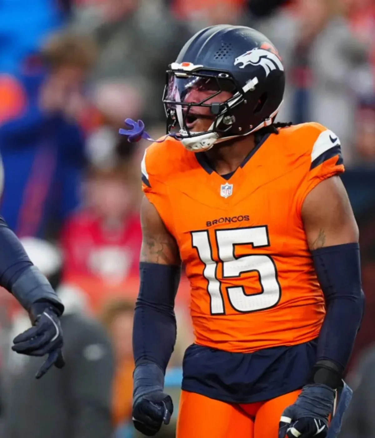 Broncos Star Edge Rusher Told to Bet on Himself in Hunt for New Contract