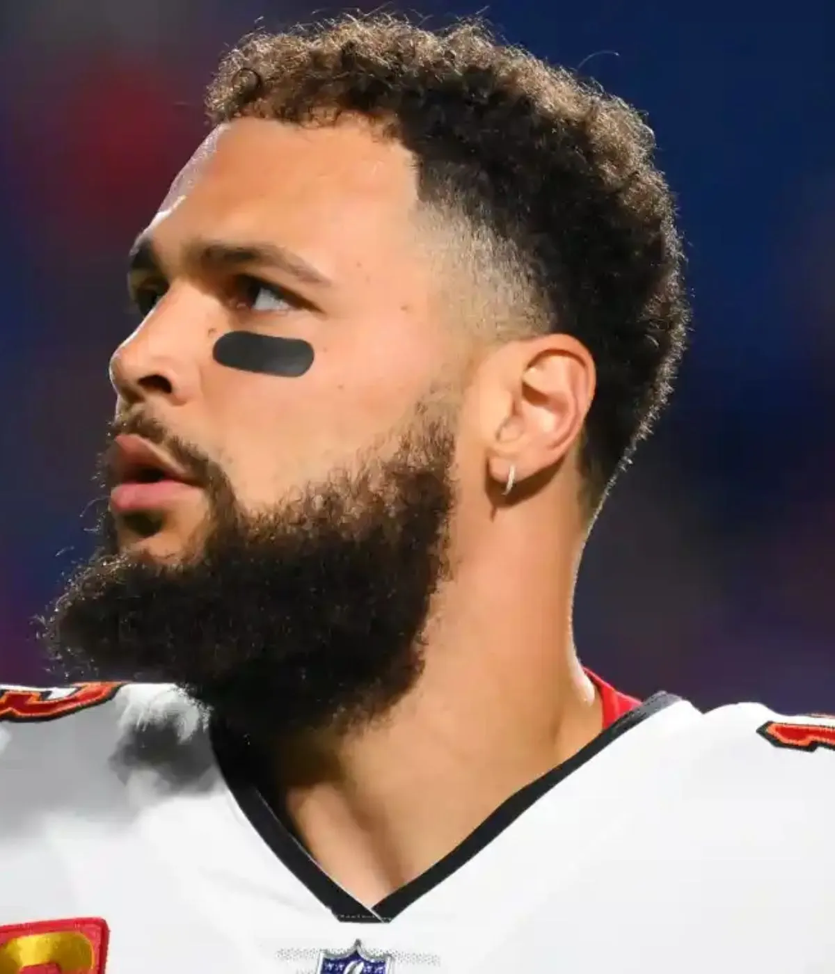 NFL Legend Sends Clear Message to $155 Million Buccaneers Superstar
