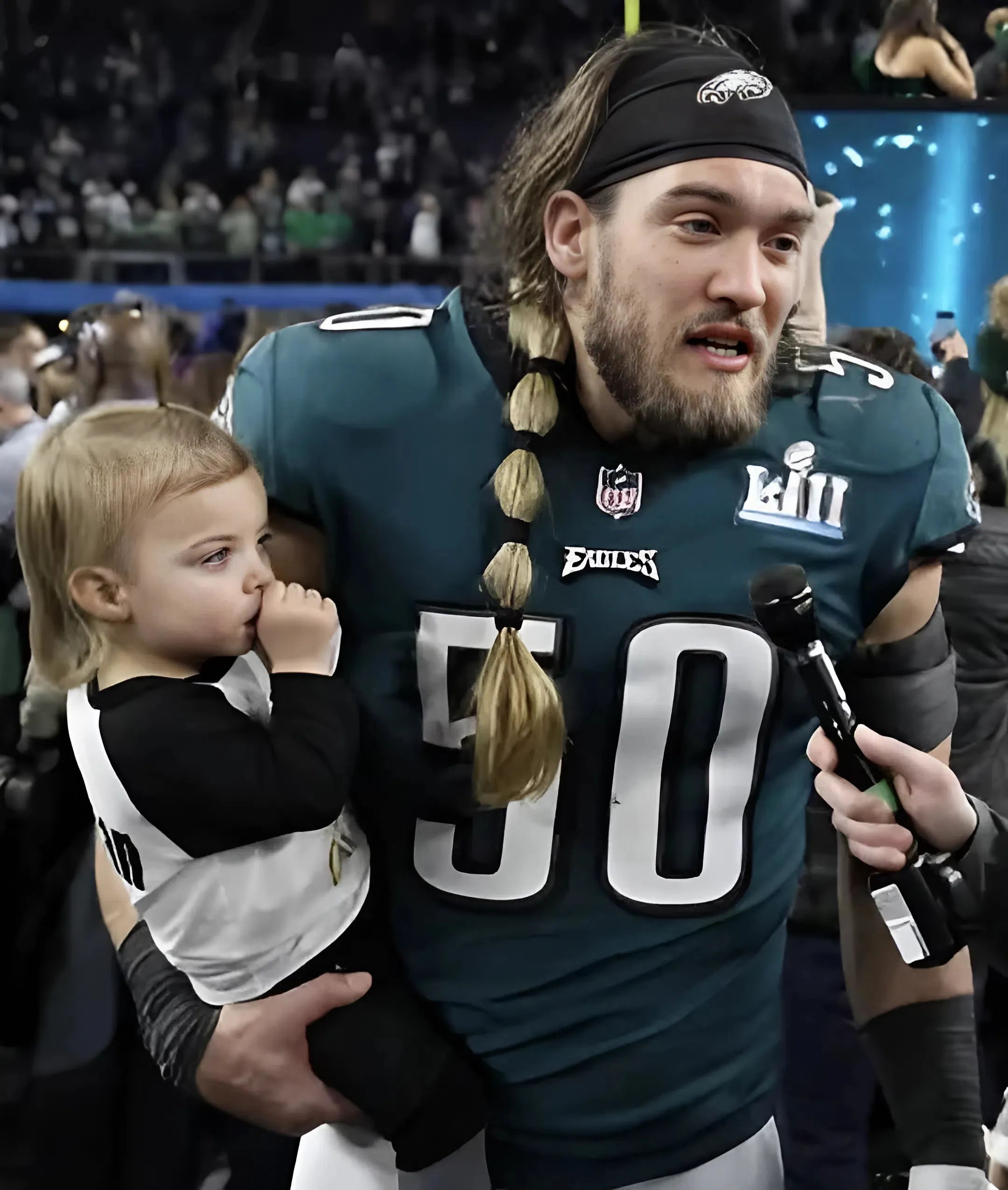 Eagles Super Bowl Champion, 38, Diagnosed With Cancer