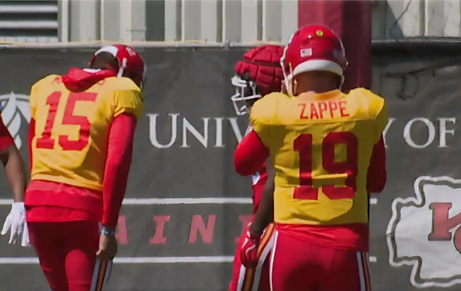 Chiefs Predicted to Part Ways With 2,200-Yard Quarterback at Final Cuts