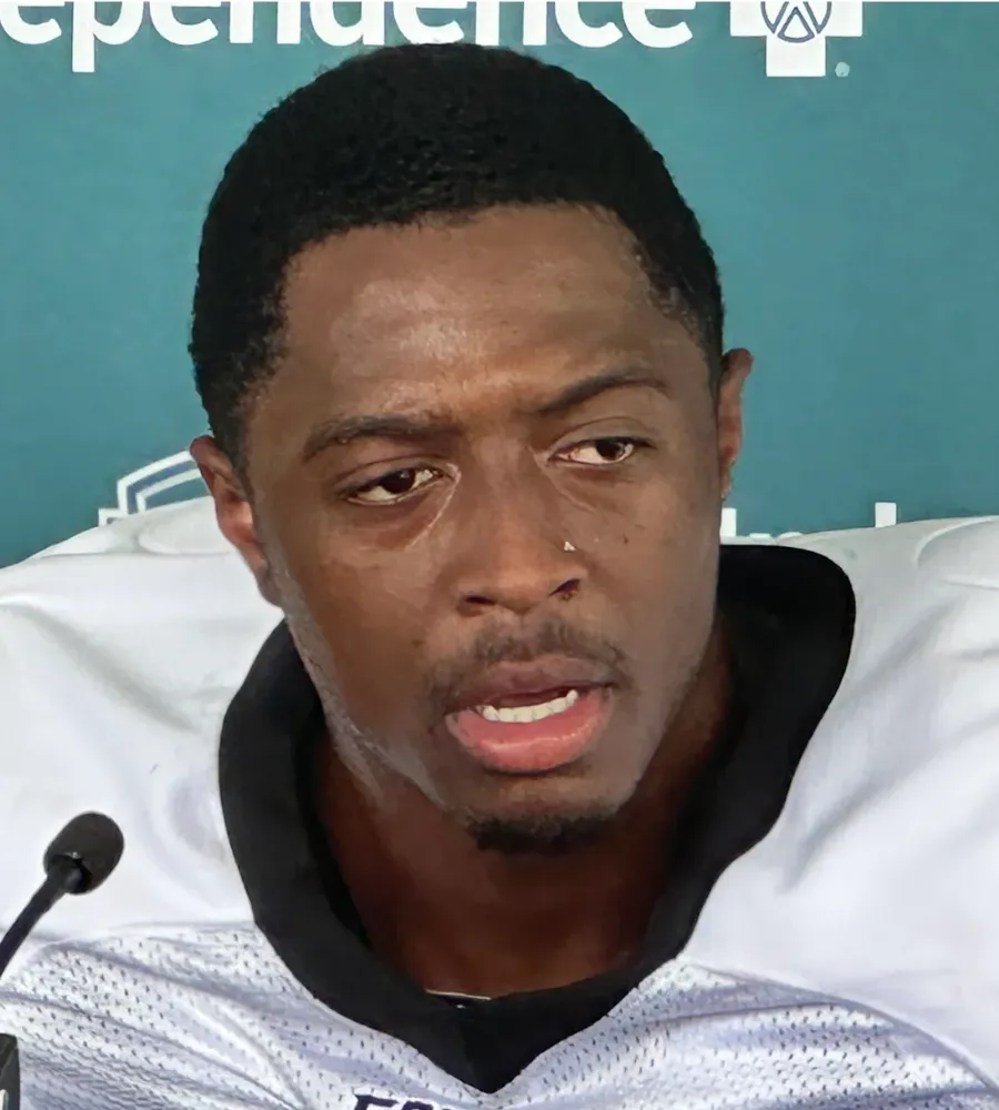 Lockdown Linchpin: Mitchell Emerges as Eagles’ No.1 Defender in Top‑25 2025 Rankings
