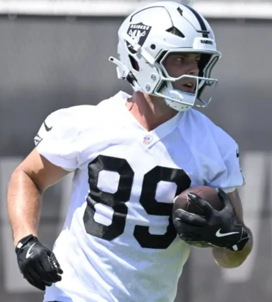 Raiders could reunite with $100 million Pro Bowl receiver to help Brock Bowers, Jakobi Meyers
