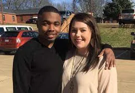 Mom gets text asking if she knows her daughter is dating a “black boy” – response goes viral