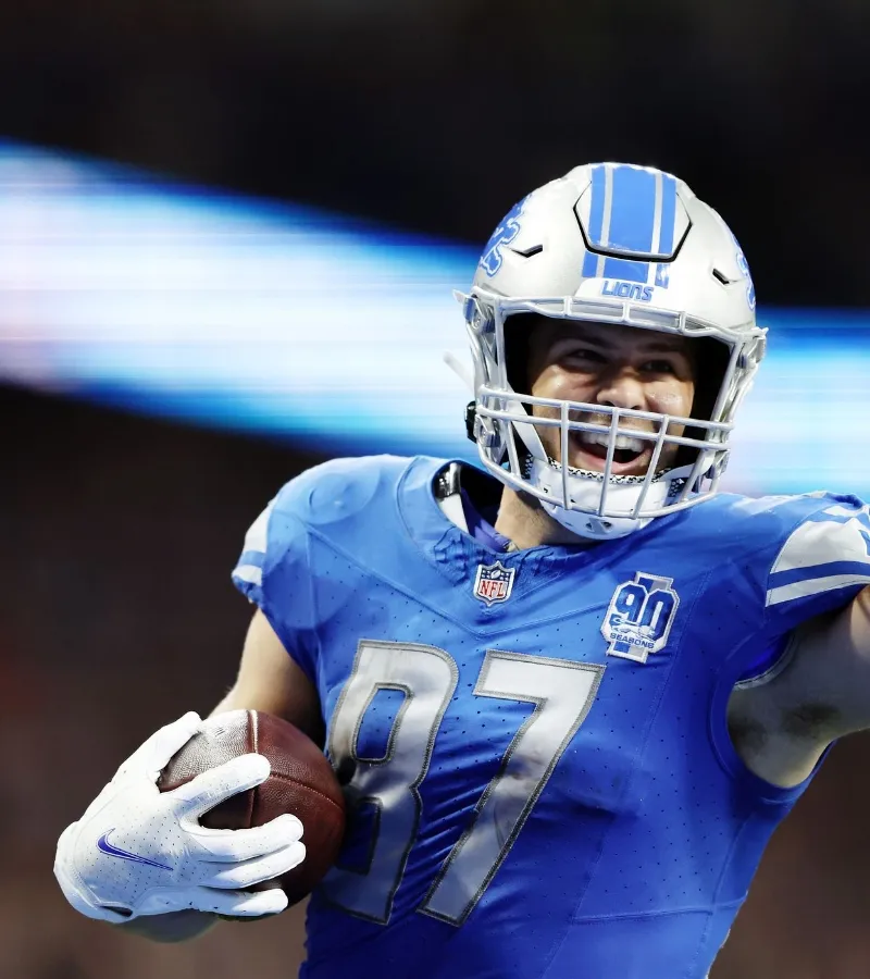 All-NFC North Team: Is Lions' Sam LaPorta Best TE in Division?