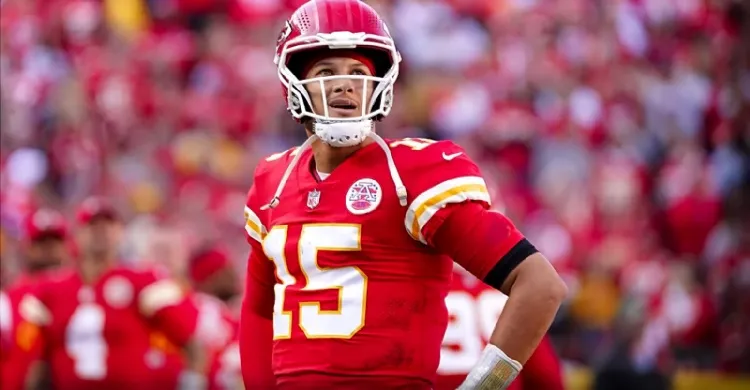 Chiefs Critics Foolishly Wonder If Patrick Mahomes Has 'Peaked'