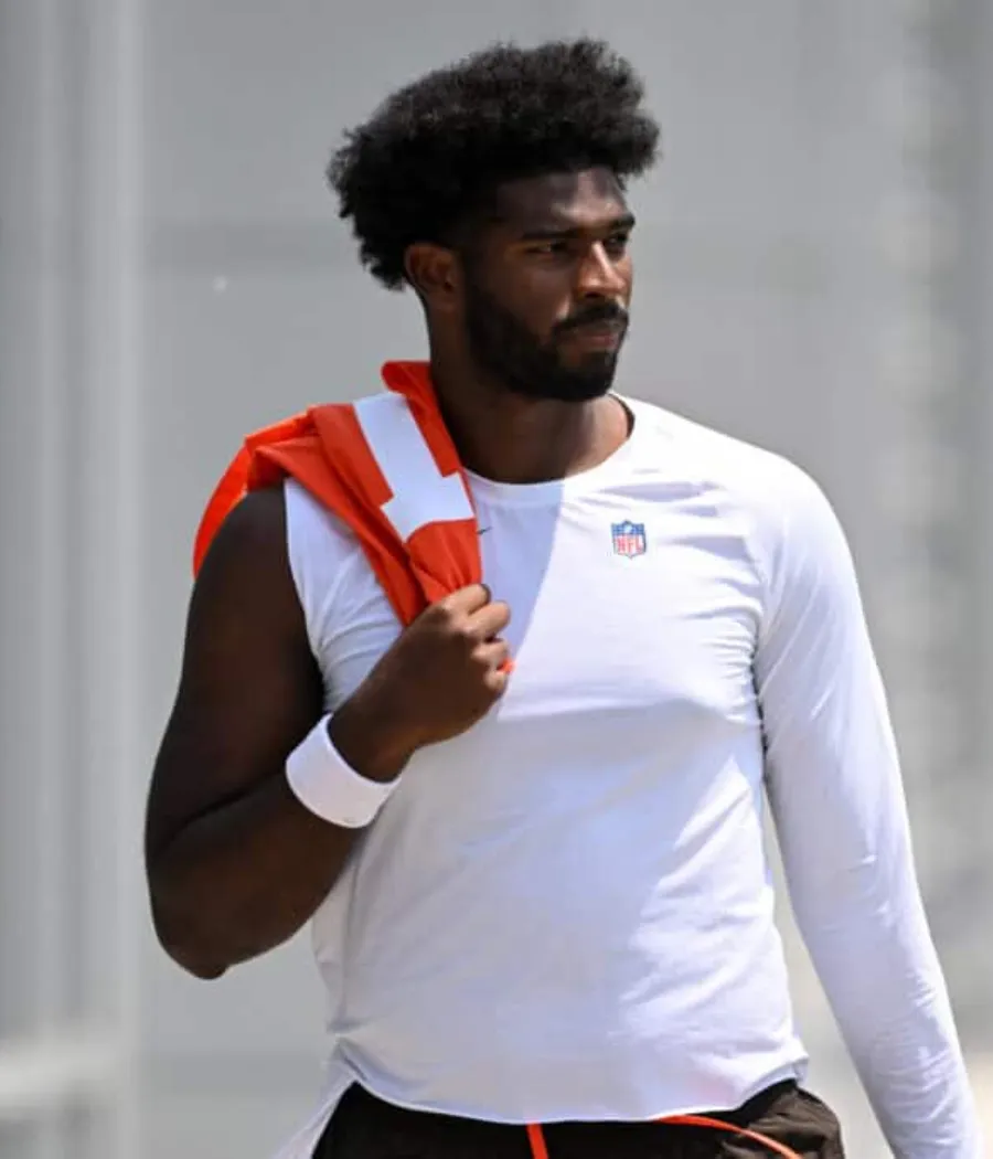 Shedeur Sanders Shows Off Accuracy In Offseason Workout