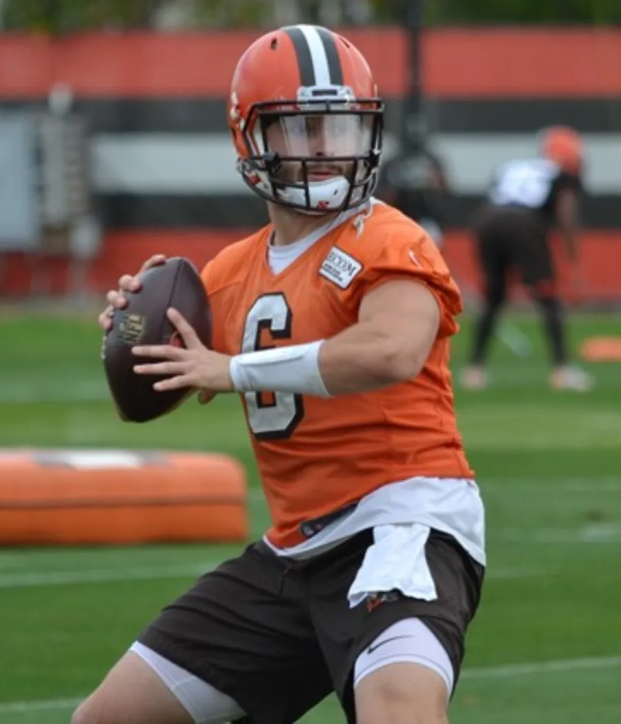 Former NFL GM Names Which QB Should Start For Browns