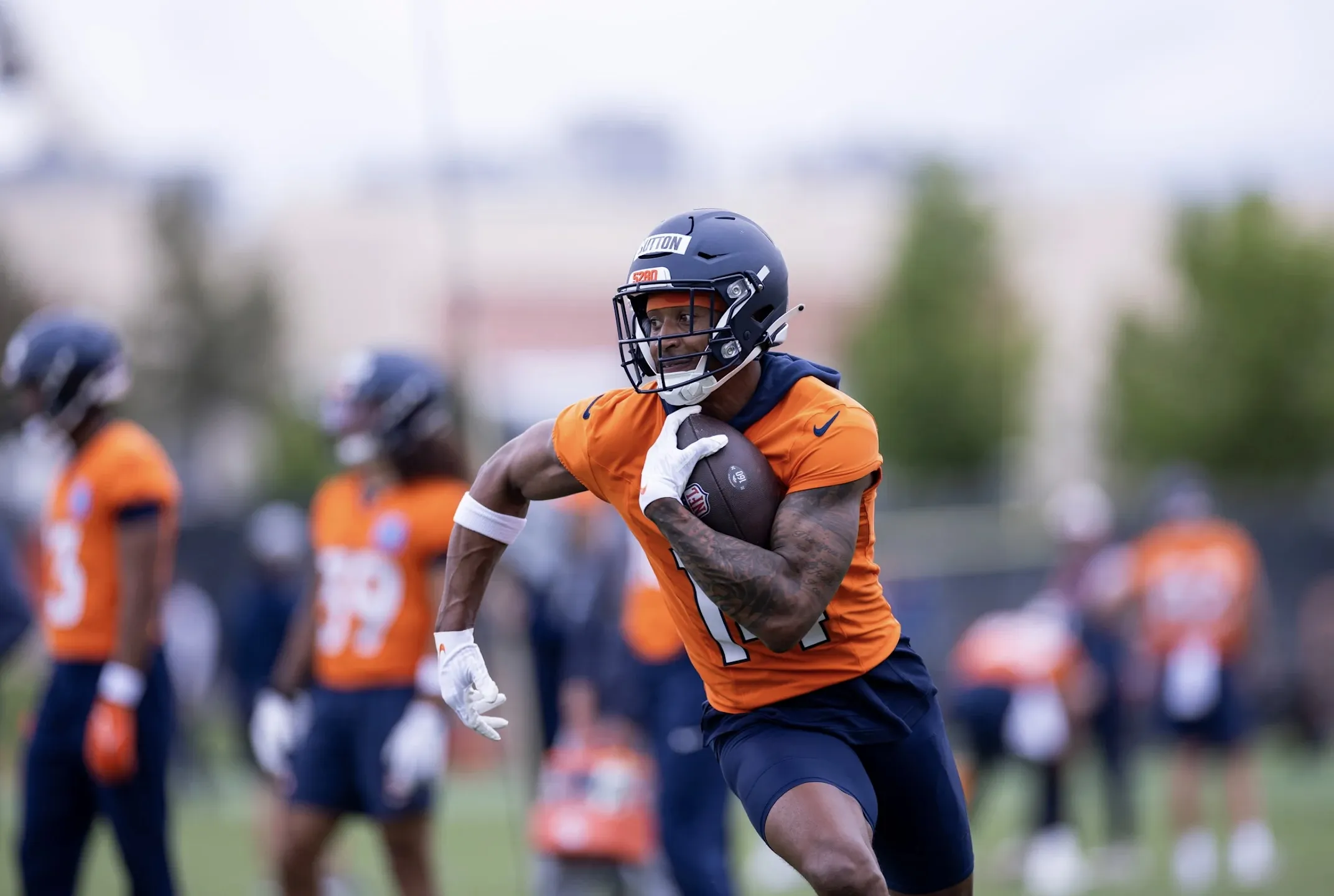 Broncos Facing ‘Impossible’ Decision With Potential $80 Million WR