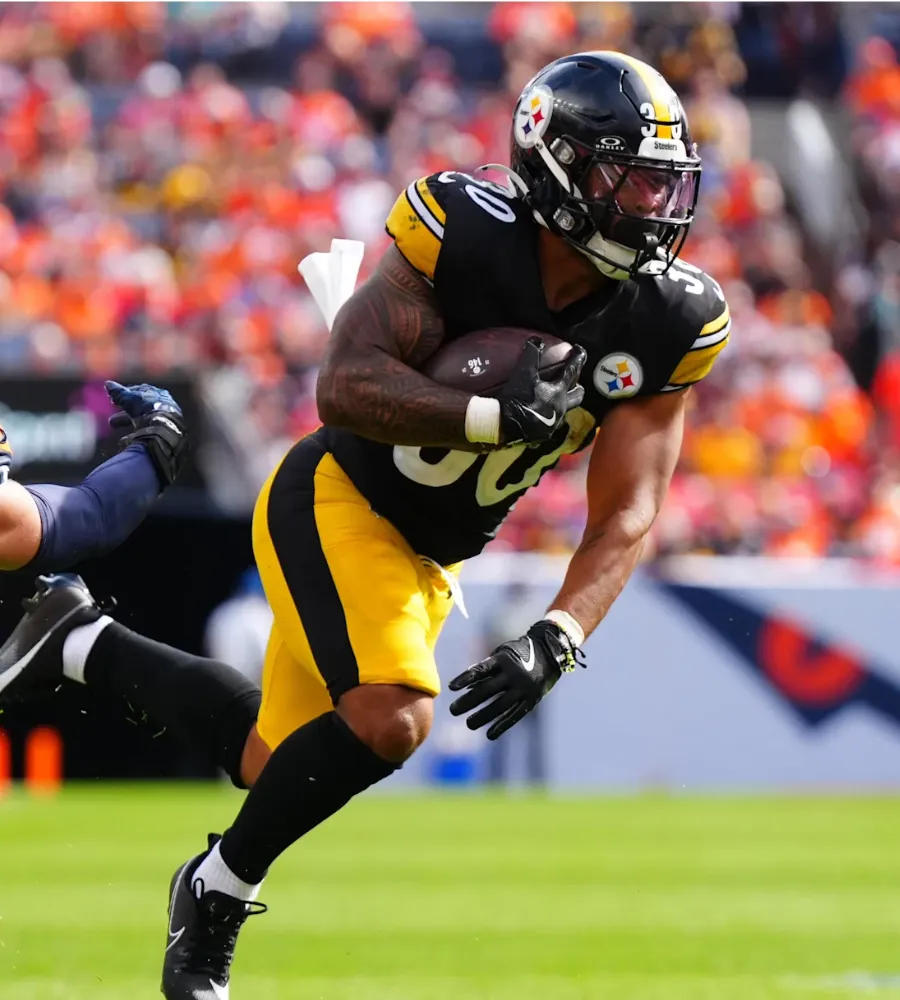 STEELERS’ WARREN GOES VIRAL: Pulls 200‑lb Soccer Goal in Insane Workout to Secure RB1 Spot!
