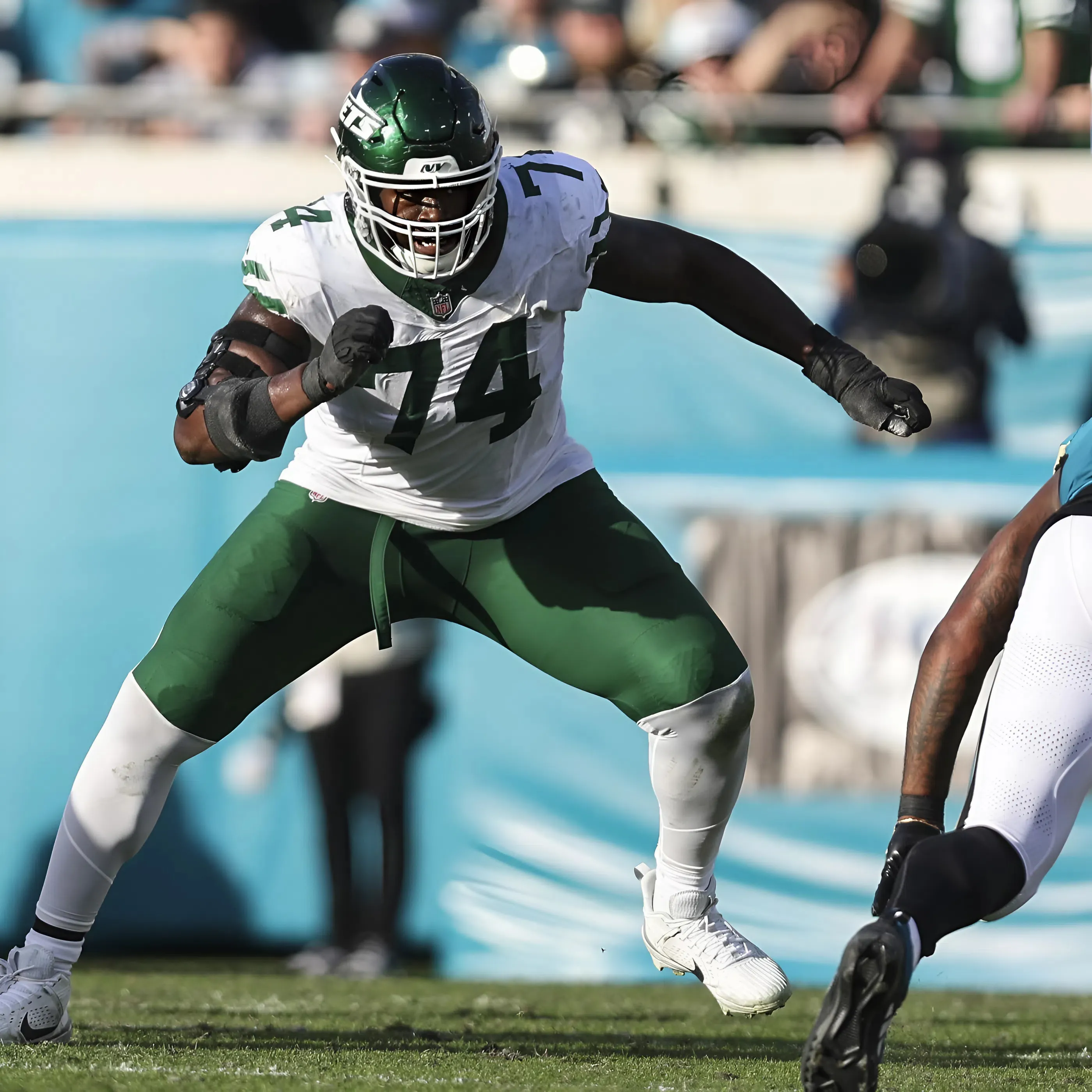 Jets' Offensive Line Key To Justin Fields' Revival?
