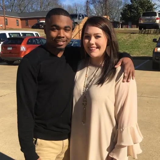 Mom gets text asking if she knows her daughter is dating a “black boy” – response goes viral