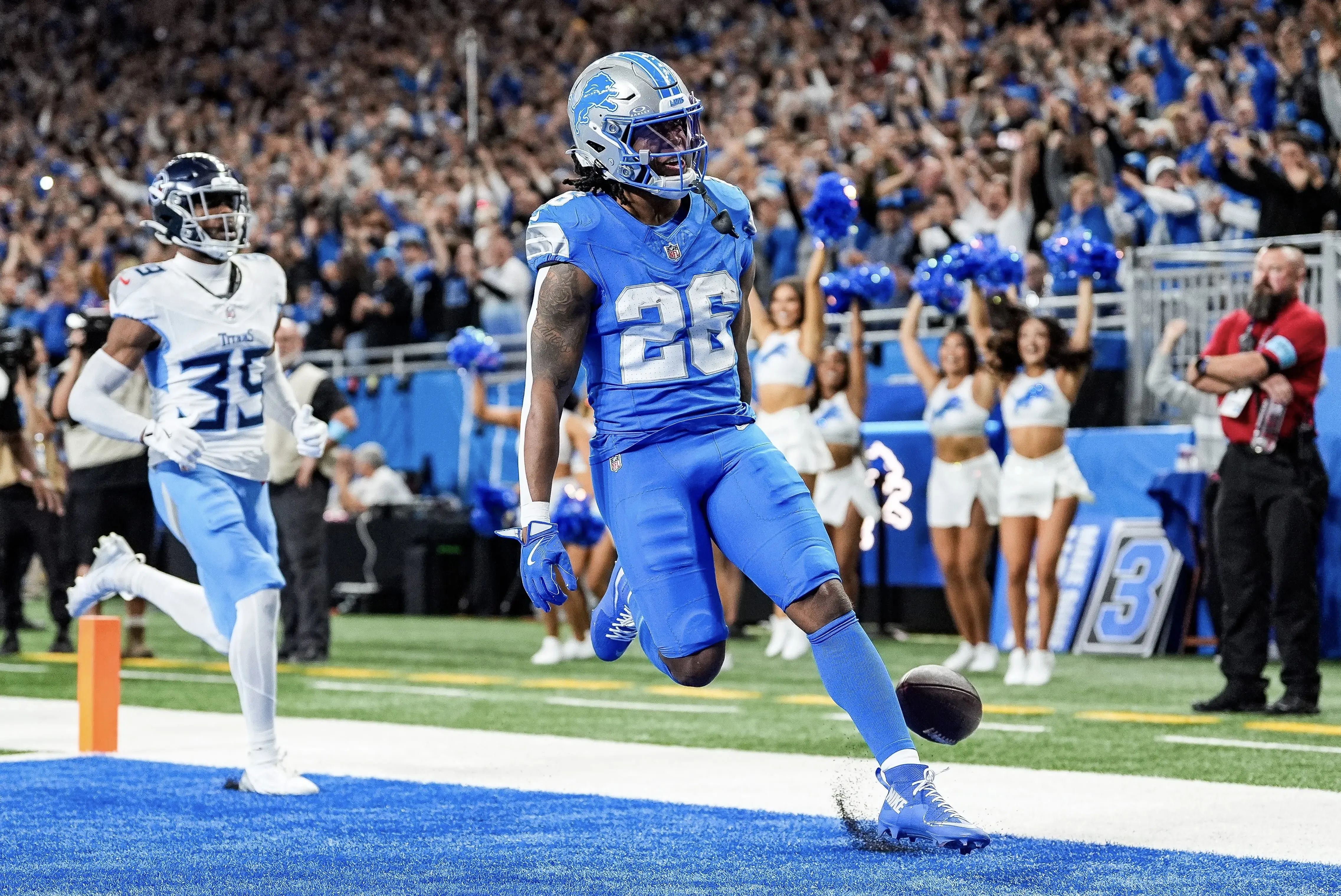 Jahmyr Gibbs leaps NFL ranks, igniting Lions’ offense with potential to rival Barry Sanders’ legacy
