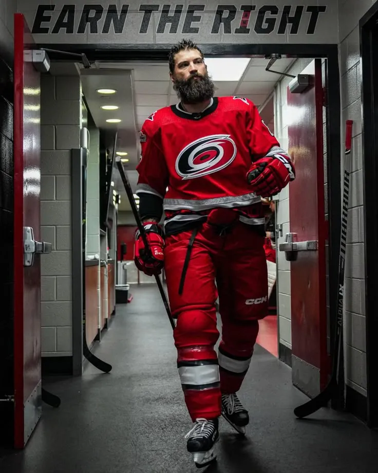 Colorado Avalanche’s addition of Brent Burns is the best thing for Sam Malinski in 2025-26