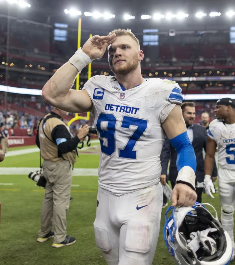Aidan Hutchinson called contender to dethrone stud defender for top NFL award