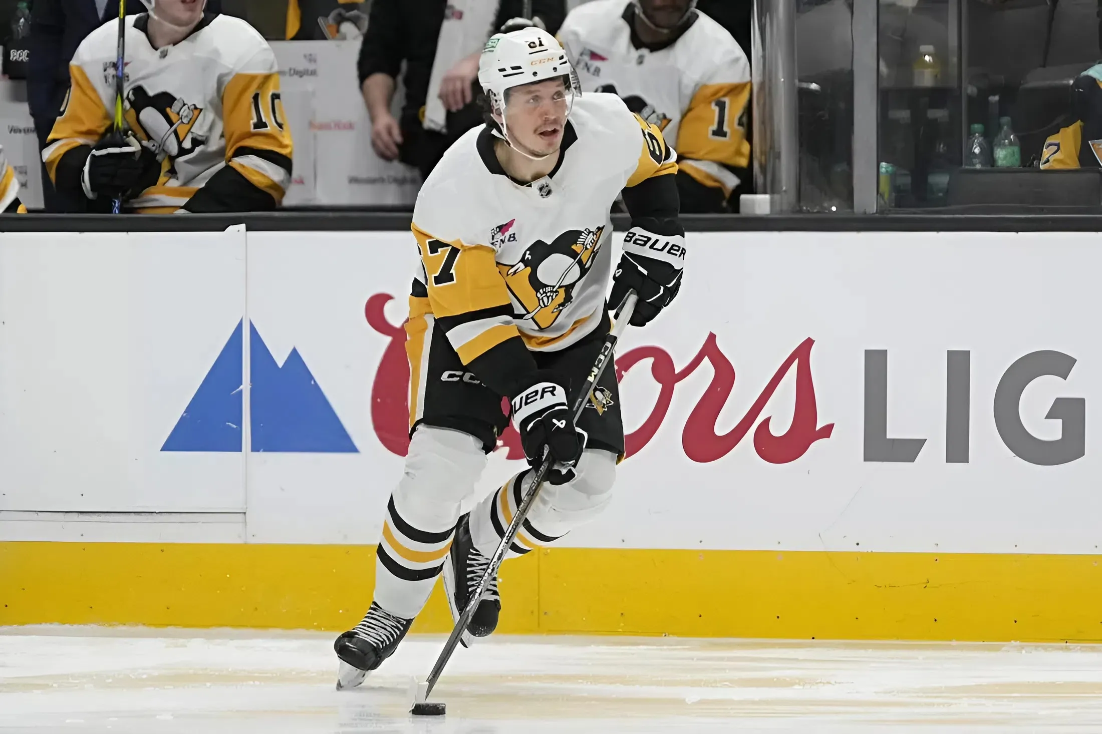 New York Rangers reportedly in talks with Divisional Rivals regarding several star players