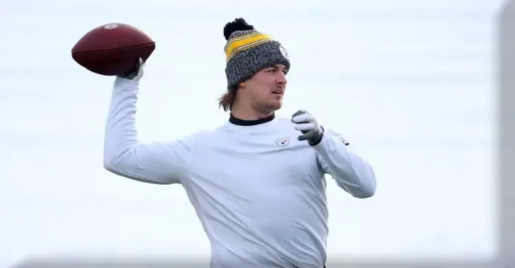 Terry Bradshaw Again Sounds Off on Steelers Failing QB Kenny Pickett
