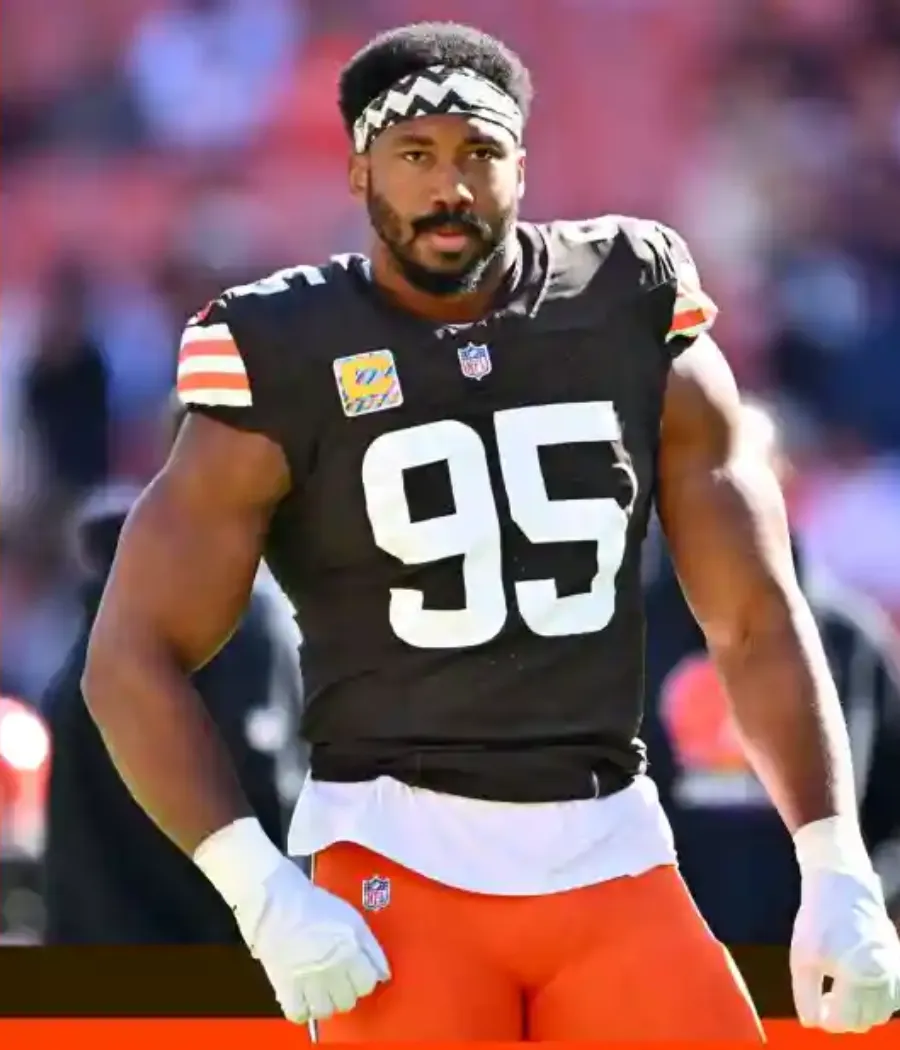 Browns Star Myles Garrett Makes Feelings Clear on QB Preference