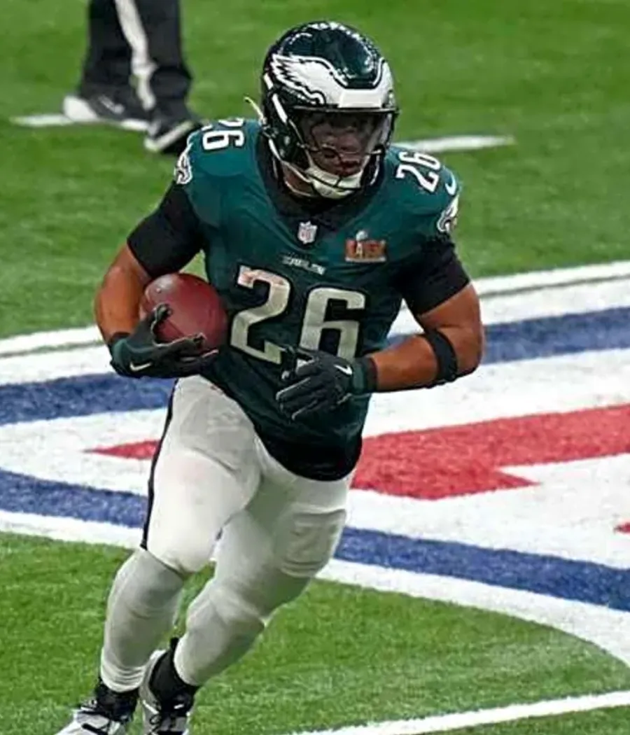 Eagles RB Saquon Barkley Cracks Top 10, Lands Big Prediction
