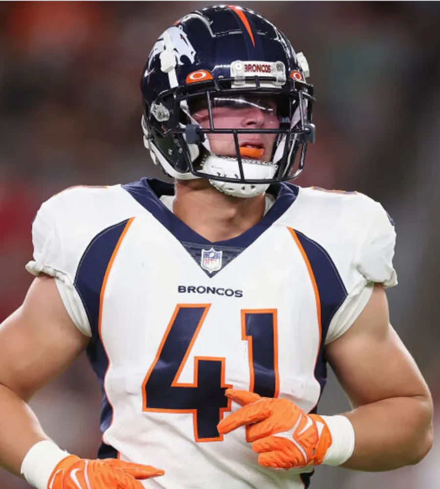 Drew Sanders’ Inside-Linebacker Shift Could Make—or Break—Denver’s D