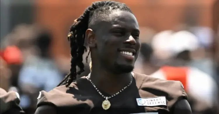 Browns Predicted to Cut Ties With David Njoku After Draft Decision