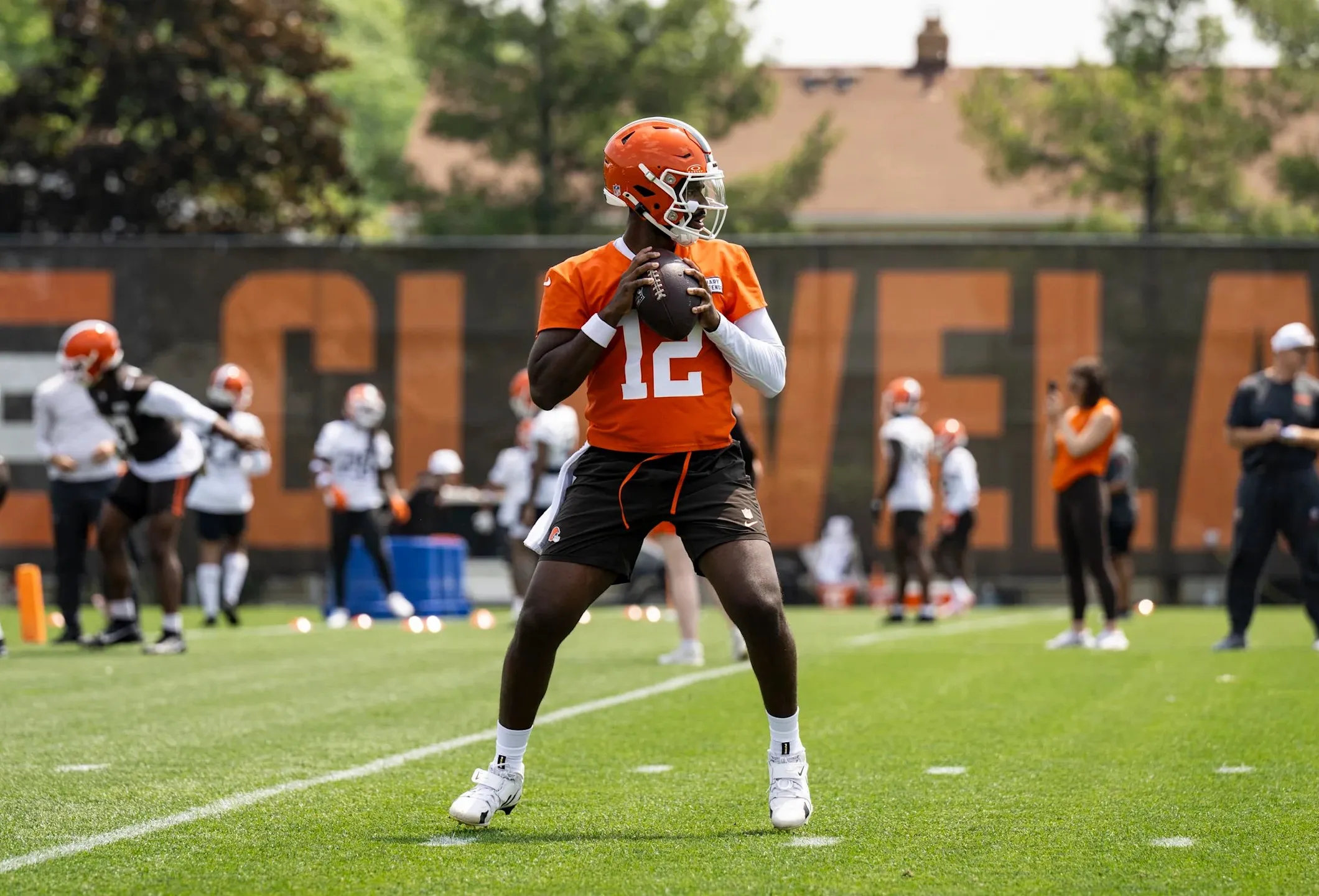 Shedeur Sanders Gets Worrying Browns Update Amid Myles Garrett’s Comments