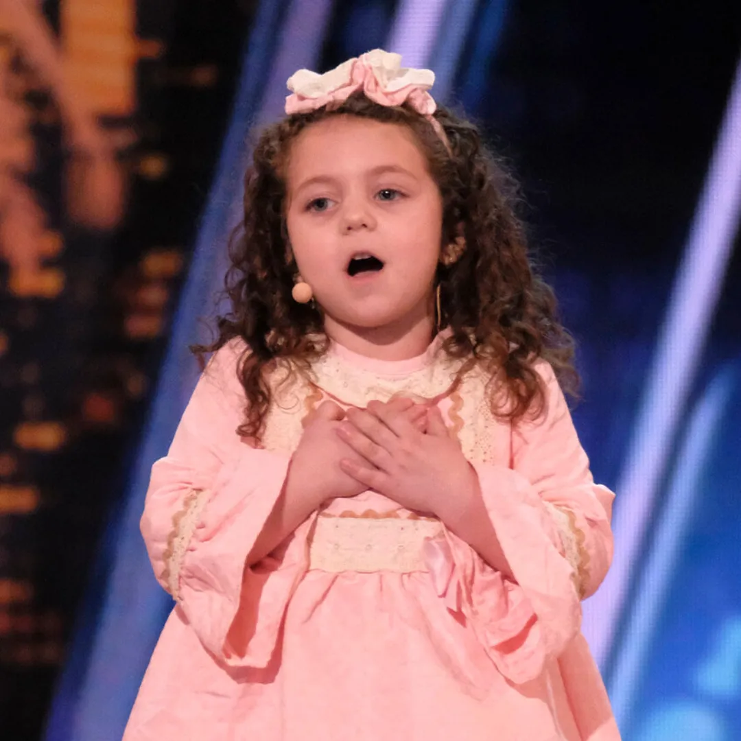 5-Year-Old Girl in a Pink Dress Melts AGT Judges with Her Sweet Voice and Irresistible Charm