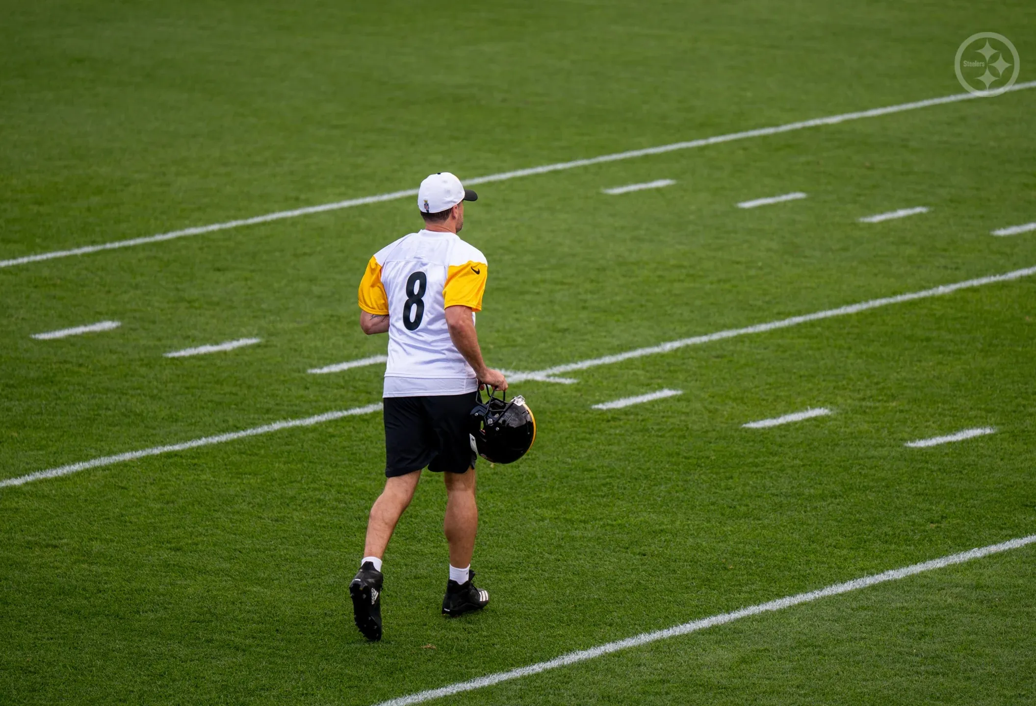 Aaron Rodgers Set to Eclipse Ben Roethlisberger’s Elite Record in 2025 Season
