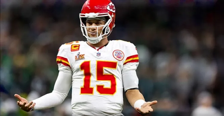 Mahomes' Trainer Brutally Rips Radio Host Over 'Fat' Comments