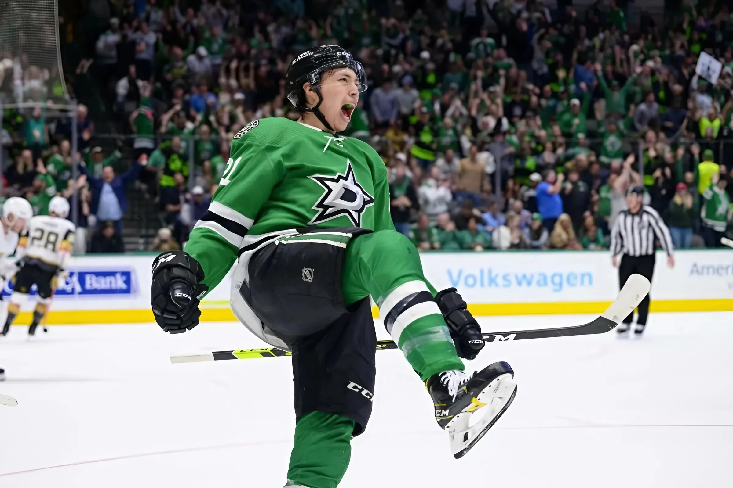 New York Rangers putting together a package deal to acquire star winger: It was just confirmed