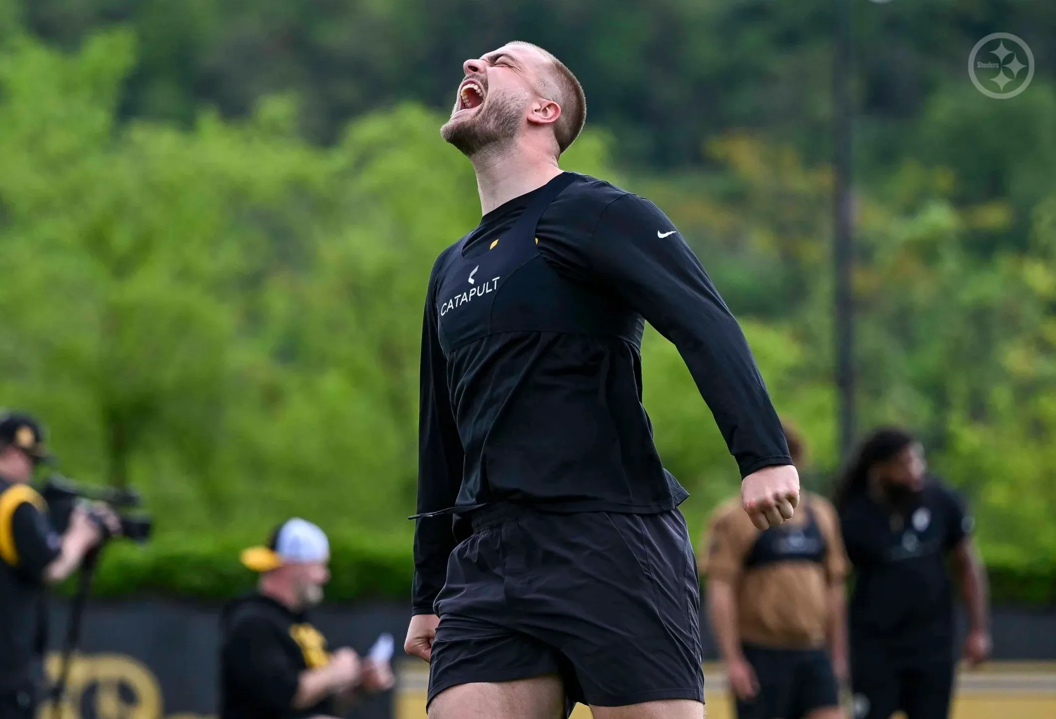 Ben Roethlisberger Reveals What Steelers' Pat Freiermuth Thinks About Pittsburgh's Big Move To Acquire Jonnu Smith