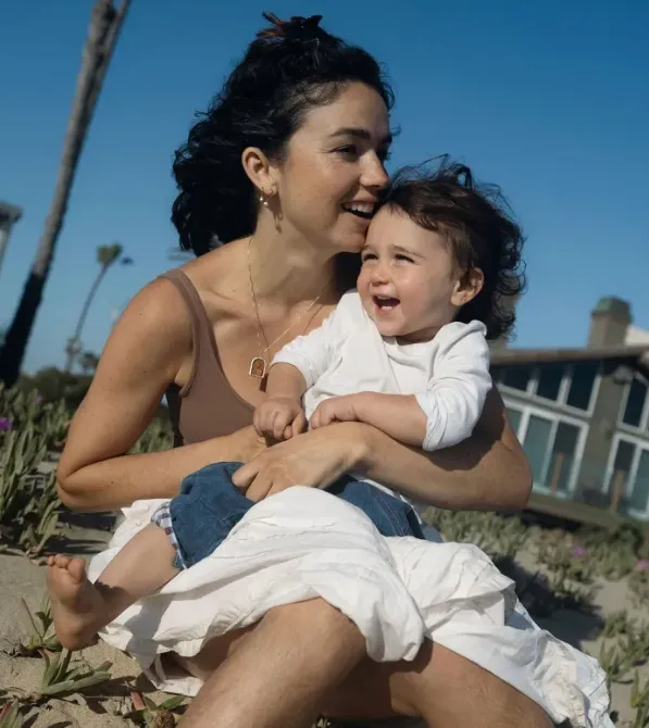Bachelor’s Bekah Martinez Explains Why She Hasn’t Shaved Her Legs for 7 Years