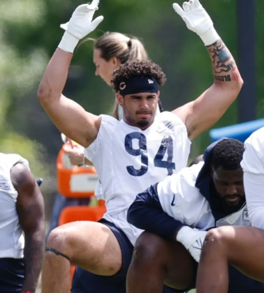 Bears DE Austin Booker Primed For Breakout Season