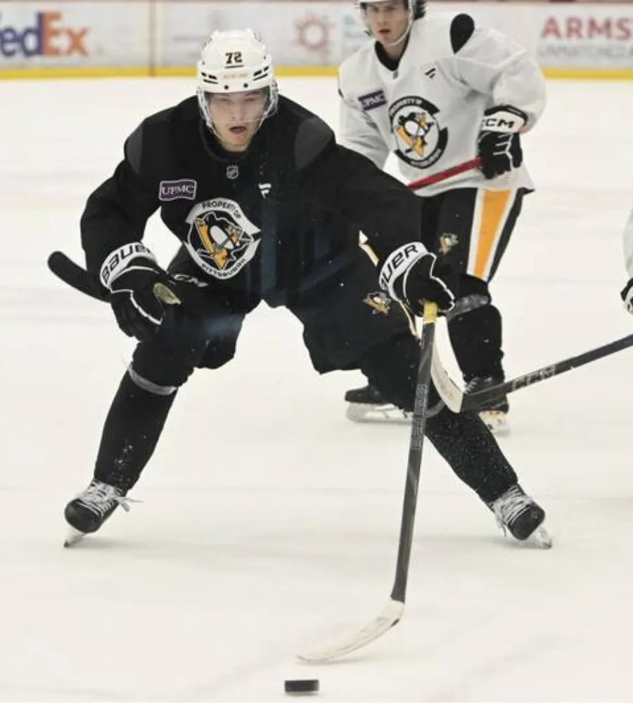 Penguins prospect Joona Vaisanen looks to build on championship season at Western Michigan