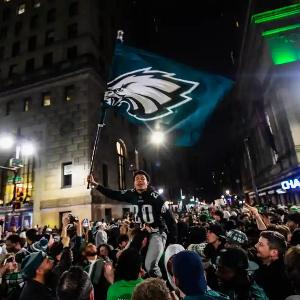 “It’s not just football, it’s family counseling” – As Philly prepares to celebrate the Eagles’ Super Bowl triumph with violins and hoagies, fans face an identity crisis: can a city built on heartbreak survive when winning becomes the new normal? - suong