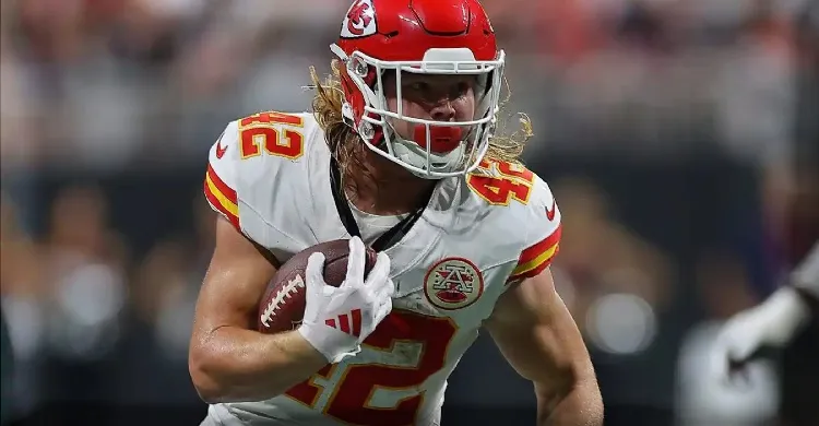 Chiefs Fan Favorite Carson Steele Sends Strong Message Ahead of Pivotal Summer
